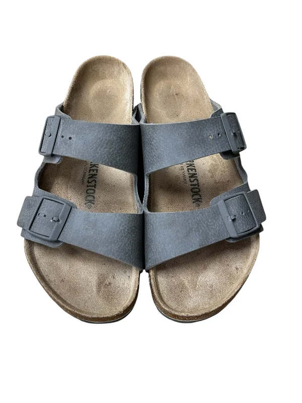 Shoes Flats By Birkenstock In Grey, Size: 9.5