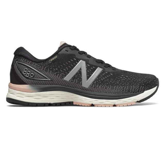 New Balance Women's Neutral Cushioning Running Shoe - Black W880GT9